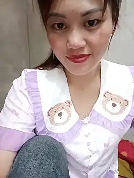 Snapshot of meg_06 chatting on 06-02-26, 02:46 meg 06 online show from 06-02-26, 02:46