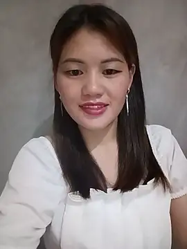 Snapshot of meg_06 chatting on 06-15-26, 11:07 meg 06 online show from 06-15-26, 11:07