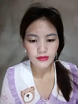 Snapshot of meg_06 chatting on 06-20-26, 01:03 meg 06 online show from 06-20-26, 01:03