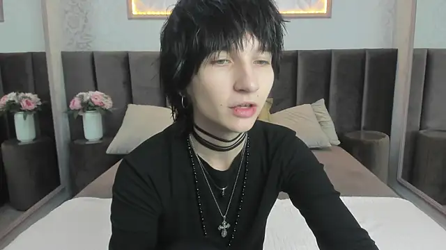 Snapshot of AdonBev chatting on 06-18-26, 05:30 AdonBev online show from 06-18-26, 05:30