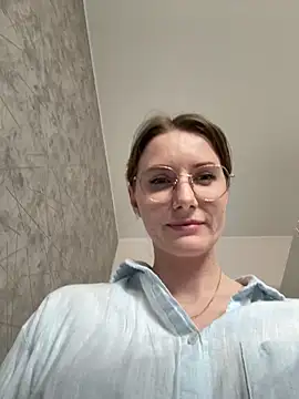 FReyja 44 online show from 04-15-26, 12:12