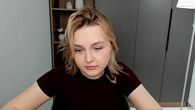 LorriMonz online show from 03-26-26, 06:41