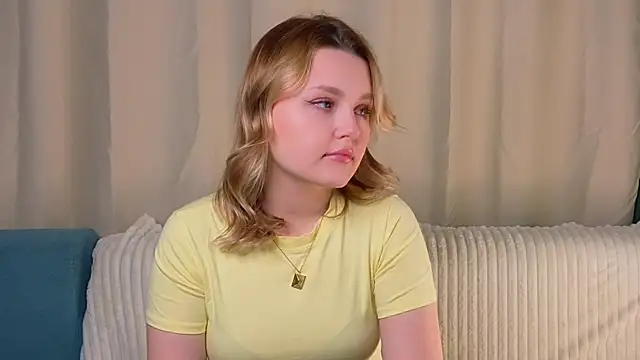 LorriMonz online show from 04-07-26, 01:28