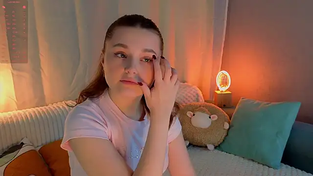 LorriMonz online show from 06-04-26, 01:55