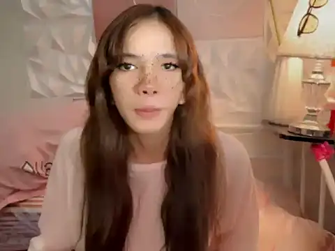 Snapshot of Leijona_Milker chatting on 05-24-26, 12:54 Leijona Milker online show from 05-24-26, 12:54
