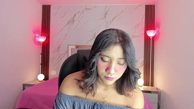 EsperanzaMora online show from 05-14-26, 12:01