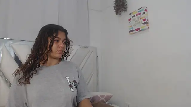 Snapshot of AlannaHarper chatting on 06-18-26, 10:58 AlannaHarper online show from 06-18-26, 10:58