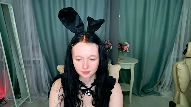 Snapshot of Flora_Ray chatting on 04-04-26, 08:56 Flora Ray online show from 04-04-26, 08:56