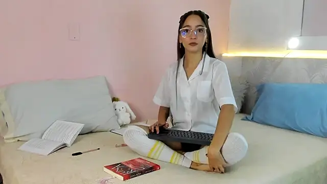 Daphne Rosse online show from 04-09-26, 11:48