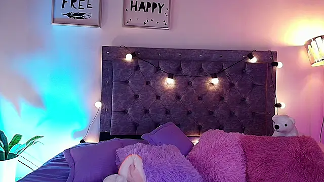Snapshot of Daphne_Rosse chatting on 07-28-26, 02:13 Daphne Rosse online show from 07-28-26, 02:13