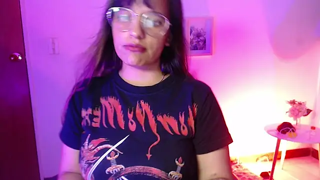 Ivvy Bloom online show from 05-26-26, 03:13