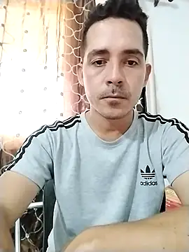 Snapshot of Gabriel_leon33 chatting on 03-26-26, 08:03 Gabriel leon33 online show from 03-26-26, 08:03