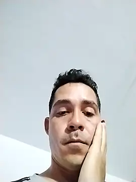 Snapshot of Gabriel_leon33 chatting on 03-29-26, 11:05 Gabriel leon33 online show from 03-29-26, 11:05