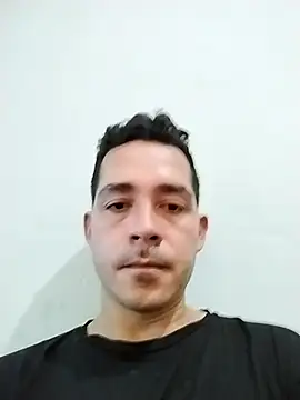 Snapshot of Gabriel_leon33 chatting on 03-30-26, 08:32 Gabriel leon33 online show from 03-30-26, 08:32