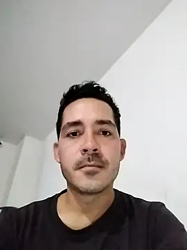 Snapshot of Gabriel_leon33 chatting on 04-03-26, 10:41 Gabriel leon33 online show from 04-03-26, 10:41