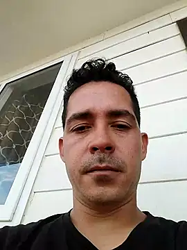 Snapshot of Gabriel_leon33 chatting on 04-05-26, 07:22 Gabriel leon33 online show from 04-05-26, 07:22
