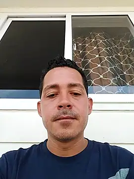 Snapshot of Gabriel_leon33 chatting on 04-18-26, 08:09 Gabriel leon33 online show from 04-18-26, 08:09