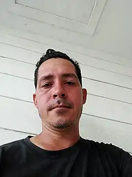 Snapshot of Gabriel_leon33 chatting on 04-29-26, 09:43 Gabriel leon33 online show from 04-29-26, 09:43