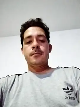 Snapshot of Gabriel_leon33 chatting on 05-14-26, 10:49 Gabriel leon33 online show from 05-14-26, 10:49