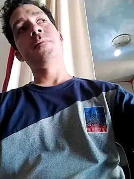 Snapshot of Gabriel_leon33 chatting on 05-26-26, 07:21 Gabriel leon33 online show from 05-26-26, 07:21