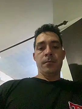 Snapshot of Gabriel_leon33 chatting on 06-21-26, 12:13 Gabriel leon33 online show from 06-21-26, 12:13