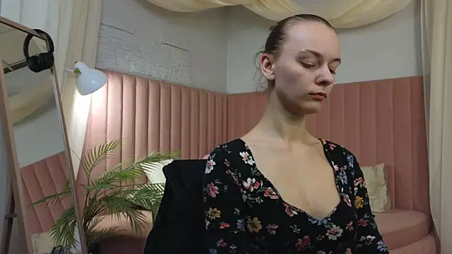 emma chaser online show from 04-21-26, 01:42