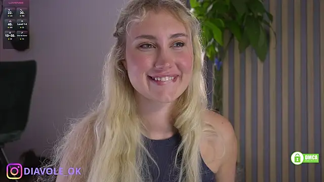 Snapshot of _Kateline_ chatting on 04-09-26, 03:50 Kateline online show from 04-09-26, 03:50
