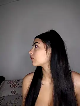 Snapshot of Crissdesire chatting on 04-19-26, 12:04 Crissdesire online show from 04-19-26, 12:04