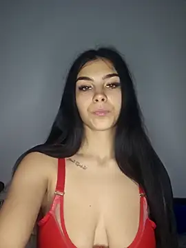 Snapshot of Crissdesire chatting on 05-04-26, 04:14 Crissdesire online show from 05-04-26, 04:14