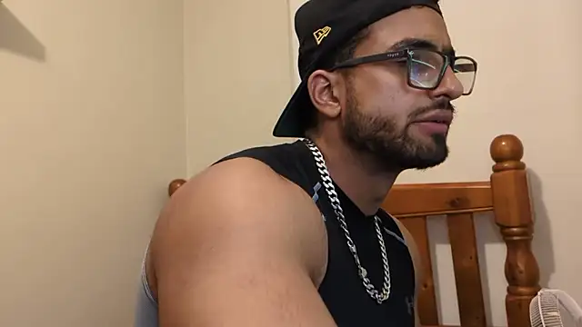 robin103666 online show from 04-01-26, 01:41