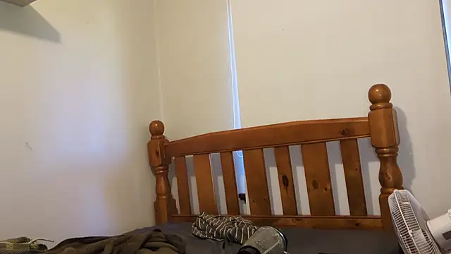 robin103666 online show from 04-04-26, 01:37