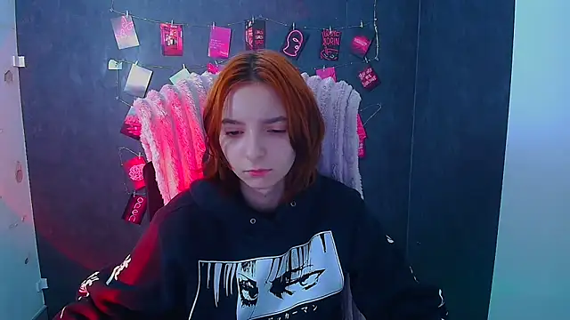 Snapshot of Butterfly_Milly chatting on 04-26-26, 06:00 Butterfly Milly online show from 04-26-26, 06:00