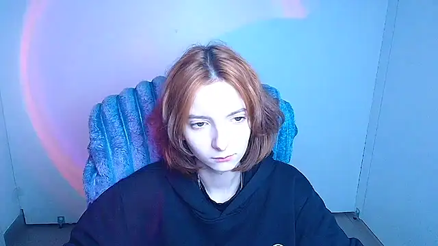 Snapshot of Butterfly_Milly chatting on 04-27-26, 11:30 Butterfly Milly online show from 04-27-26, 11:30