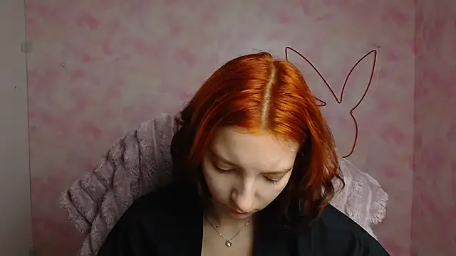 Snapshot of Butterfly_Milly chatting on 05-06-26, 11:26 Butterfly Milly online show from 05-06-26, 11:26