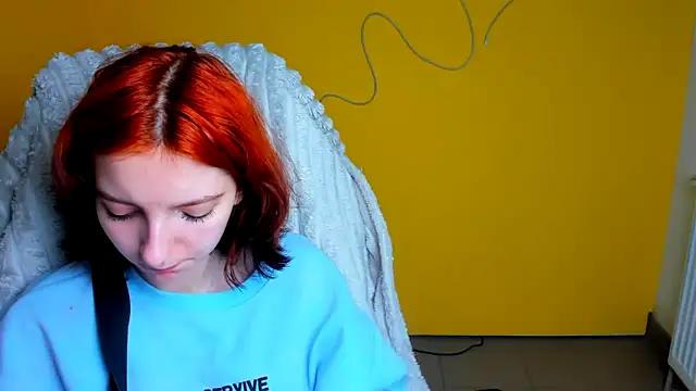 Snapshot of Butterfly_Milly chatting on 05-12-26, 06:32 Butterfly Milly online show from 05-12-26, 06:32