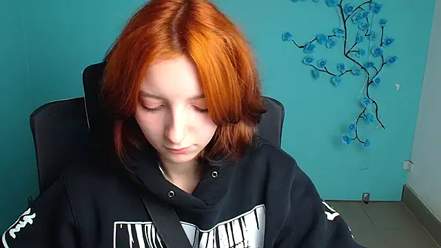 Snapshot of Butterfly_Milly chatting on 05-13-26, 11:40 Butterfly Milly online show from 05-13-26, 11:40