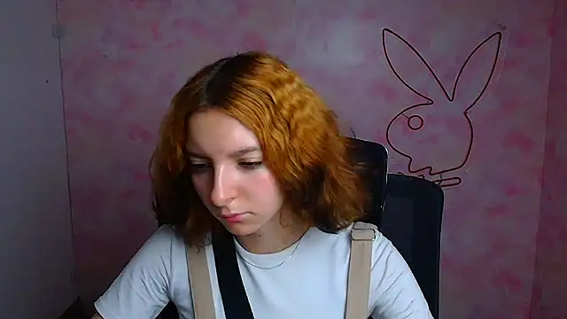 Butterfly Milly online show from 06-23-26, 05:49