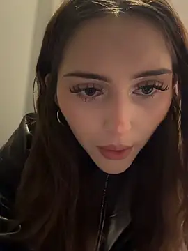 Snapshot of AnitaFly chatting on 05-28-26, 01:52 AnitaFly online show from 05-28-26, 01:52