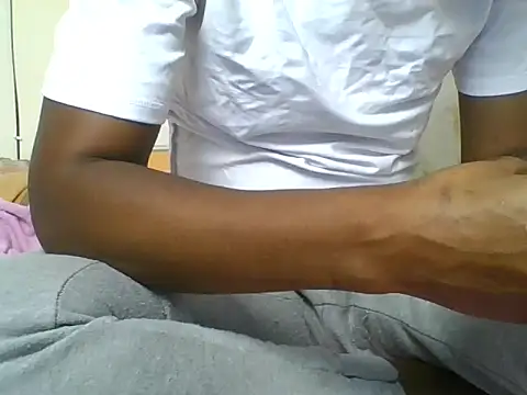 Thandie40 online show from 04-08-26, 07:47