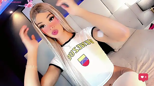 Snapshot of Kornylovee chatting on 05-18-26, 08:47 Kornylovee online show from 05-18-26, 08:47