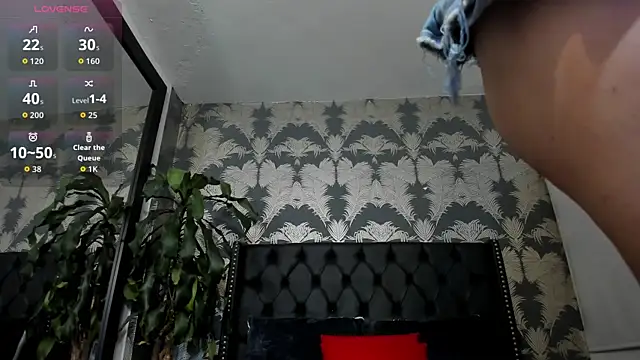 Snapshot of Pamela_di_angelo chatting on 04-21-26, 10:23 Pamela di angelo online show from 04-21-26, 10:23
