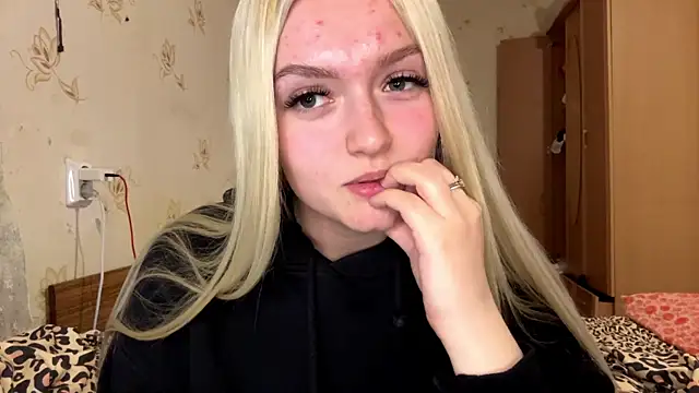 Sophia Blonde online show from 04-22-26, 04:19