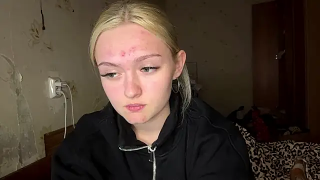 Sophia Blonde online show from 04-28-26, 03:39