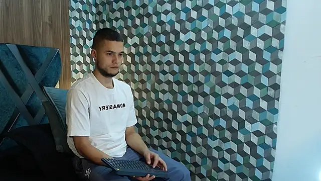 Snapshot of Joaho_Fernandez chatting on 05-15-26, 09:22 Joaho Fernandez online show from 05-15-26, 09:22