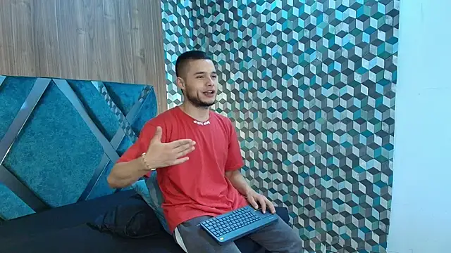 Snapshot of Joaho_Fernandez chatting on 07-16-26, 06:25 Joaho Fernandez online show from 07-16-26, 06:25