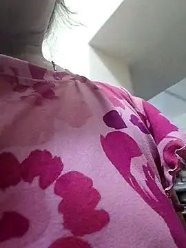 HeartlessGirl online show from 03-25-26, 05:52