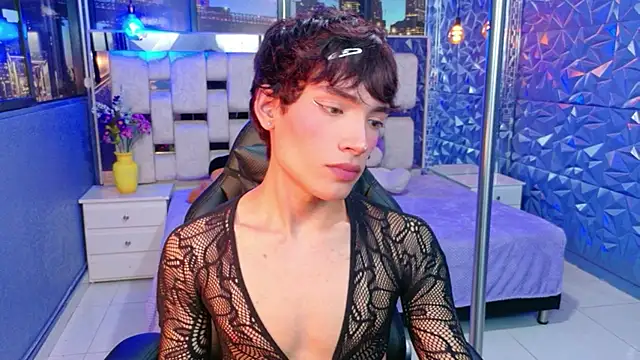 Snapshot of IsaacNovaa chatting on 04-27-26, 08:29 IsaacNovaa online show from 04-27-26, 08:29