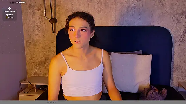 Snapshot of Mikavelvet08 chatting on 06-14-26, 02:52 Mikavelvet08 online show from 06-14-26, 02:52