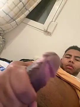 lindura00 online show from 03-25-26, 01:00