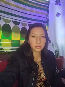 Snapshot of Gema-_3 chatting on 06-20-26, 02:20 Gema- 3 online show from 06-20-26, 02:20